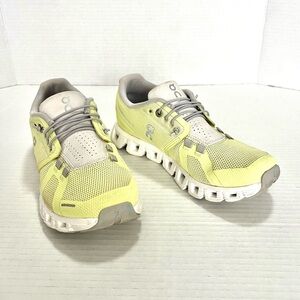 On Cloud- Cloud 5 Running Athletic Running Shoes – Hay/Frost, Women’s Size 6
